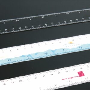 Kunststoff-Lineal